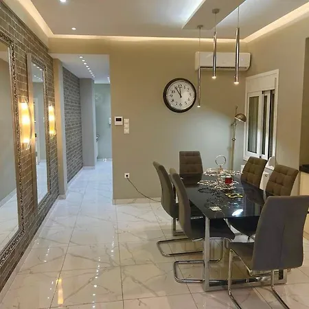 Luxury Near Port